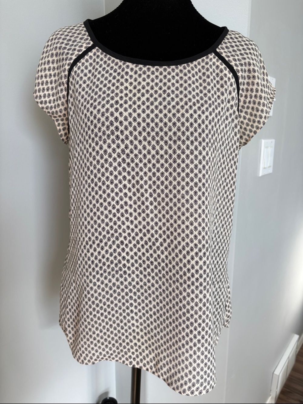 Scotch & Soda Black and Cream Printed Cap Sleeve Blouse